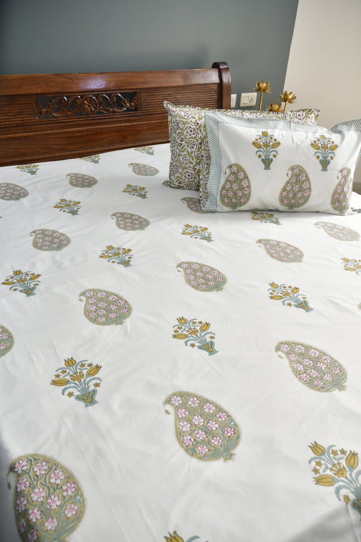 Royal Paisley Bedsheet Hand Block