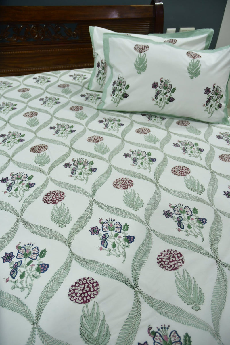 Floral bedsheet