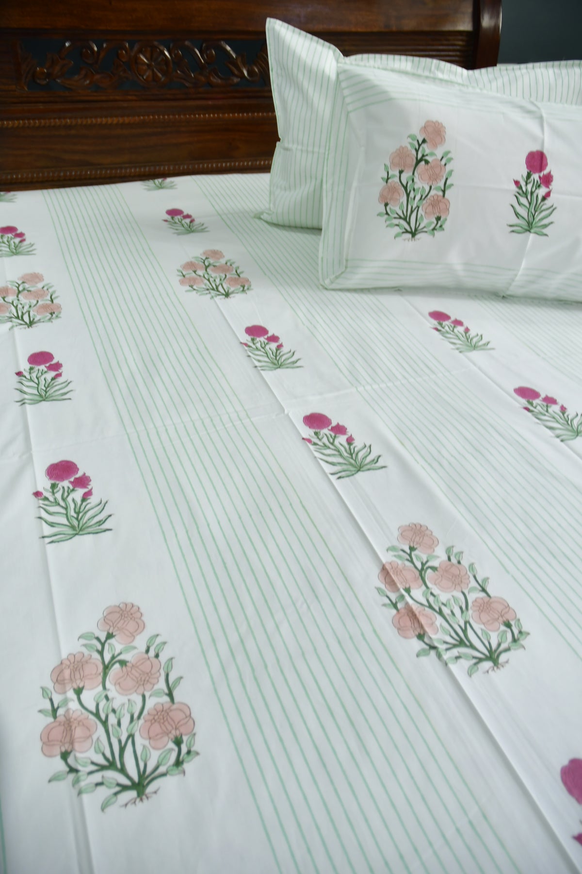 Premium white bedsheet