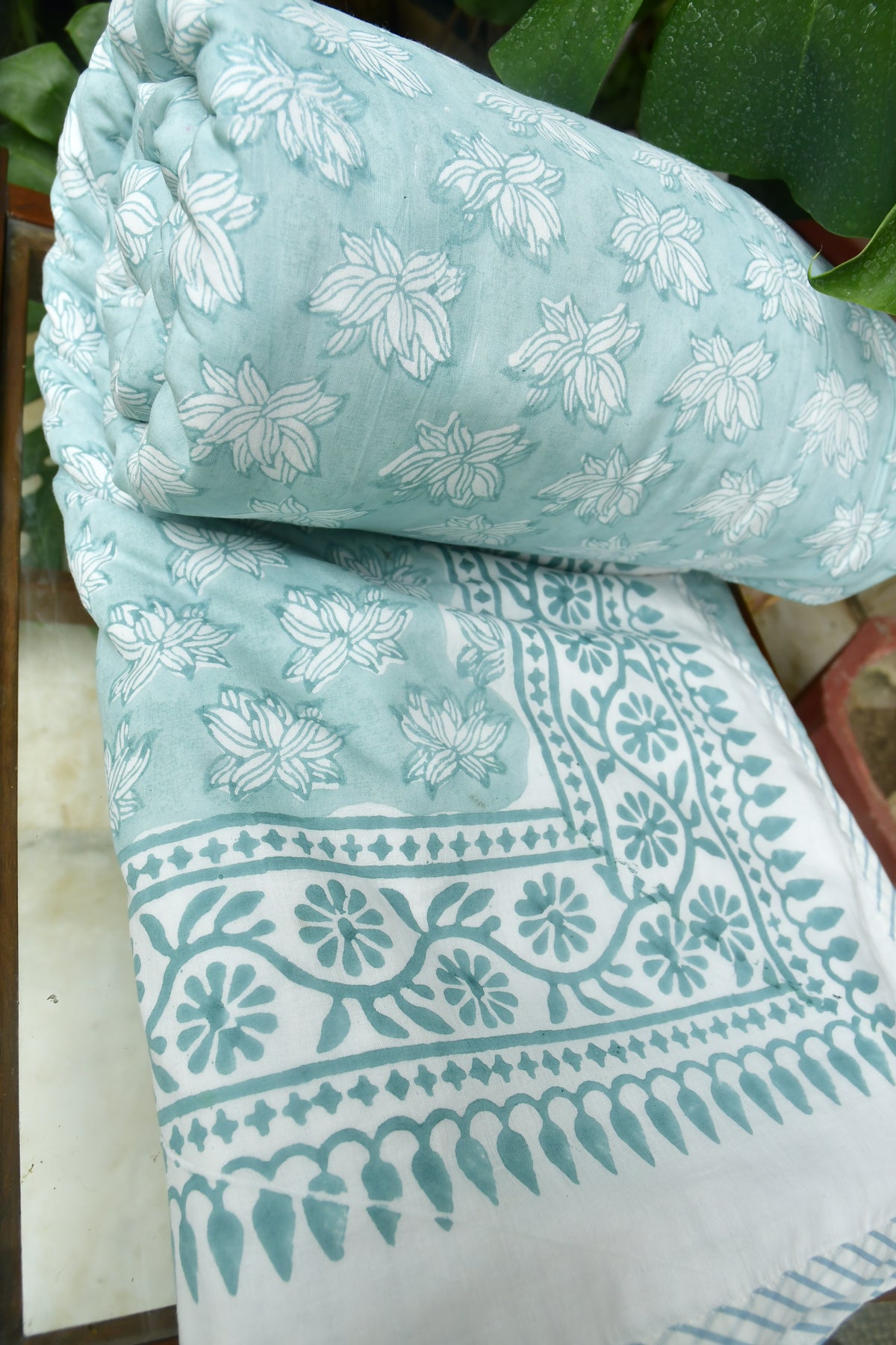 Sea Green Water Lily Dohar : Premium Comfort