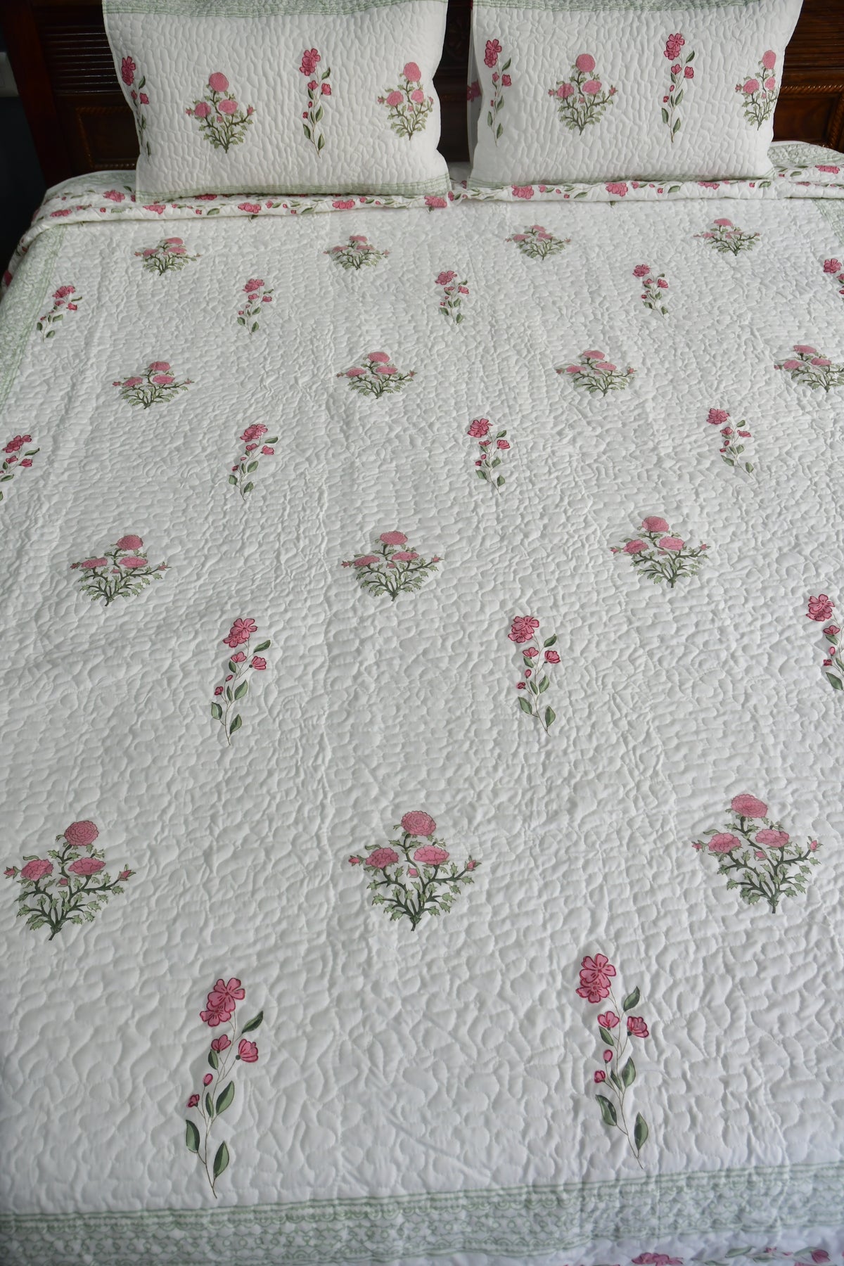 Pink Gulshan Quilted Bedcover