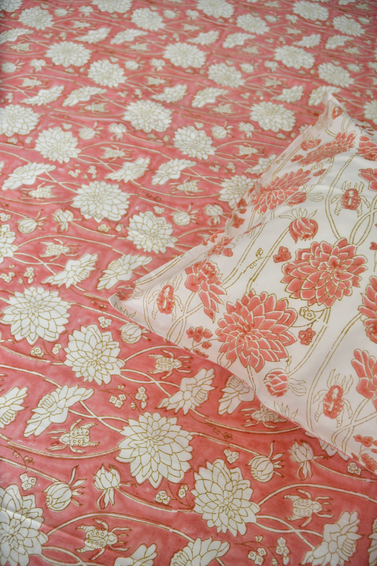 Pink floral Bedsheet