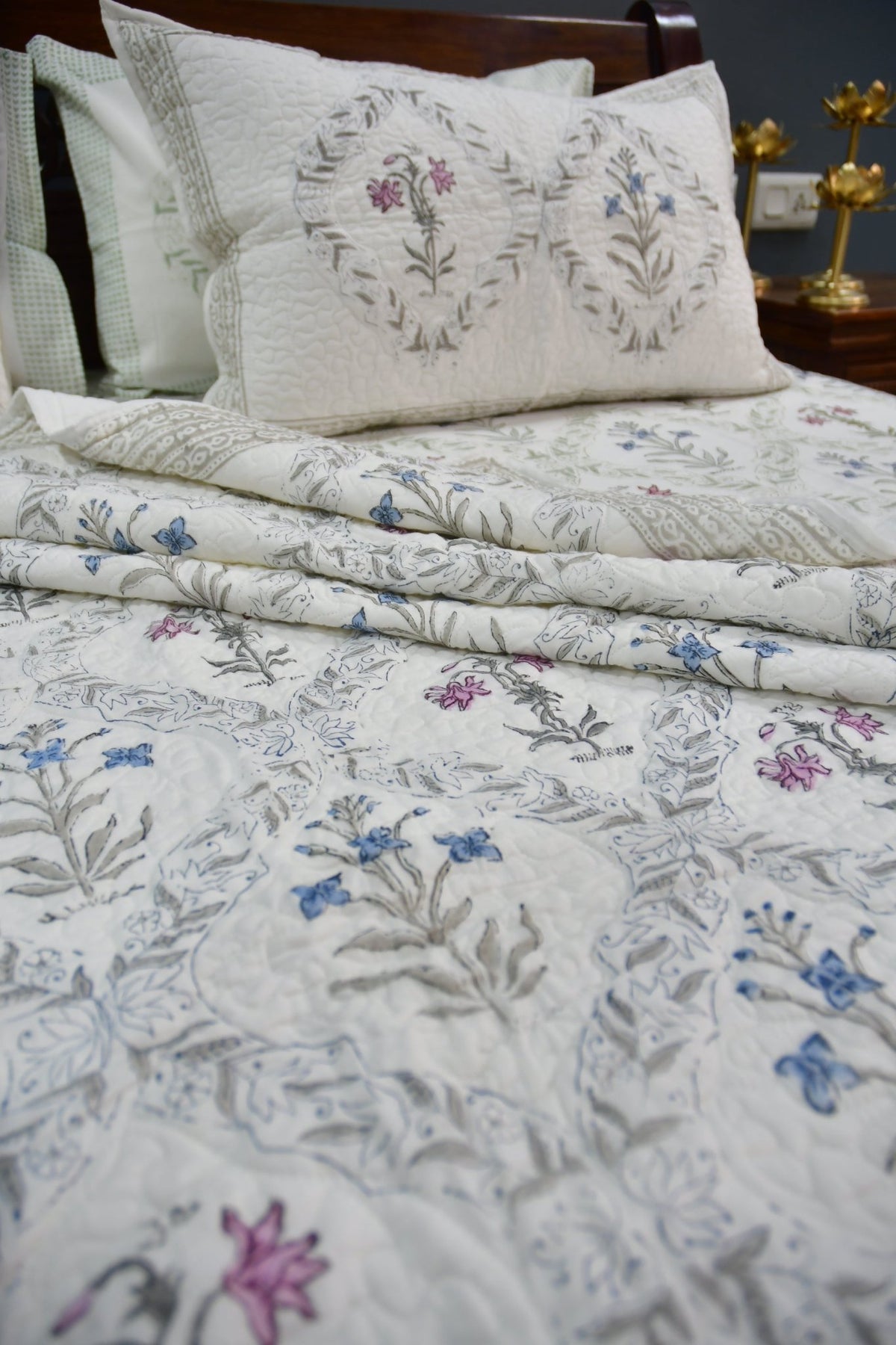 Classic Mughal Jaal Bedding set - Jaipuri