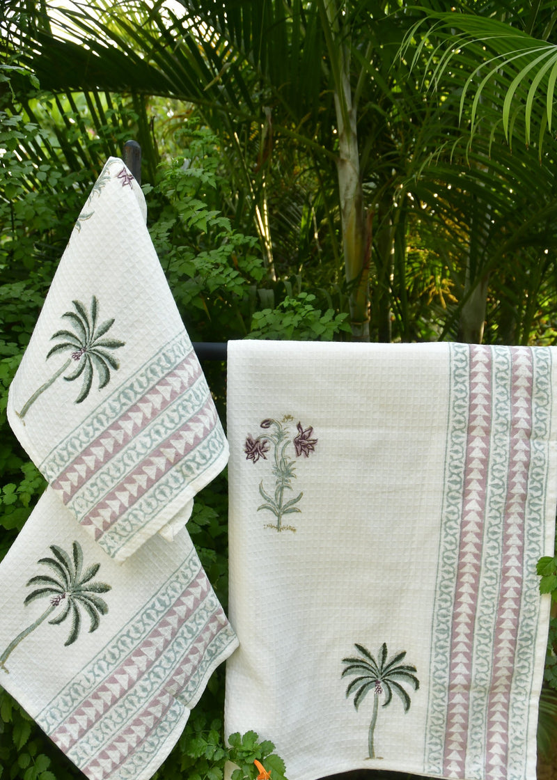 Bath and hand towel palm n flower