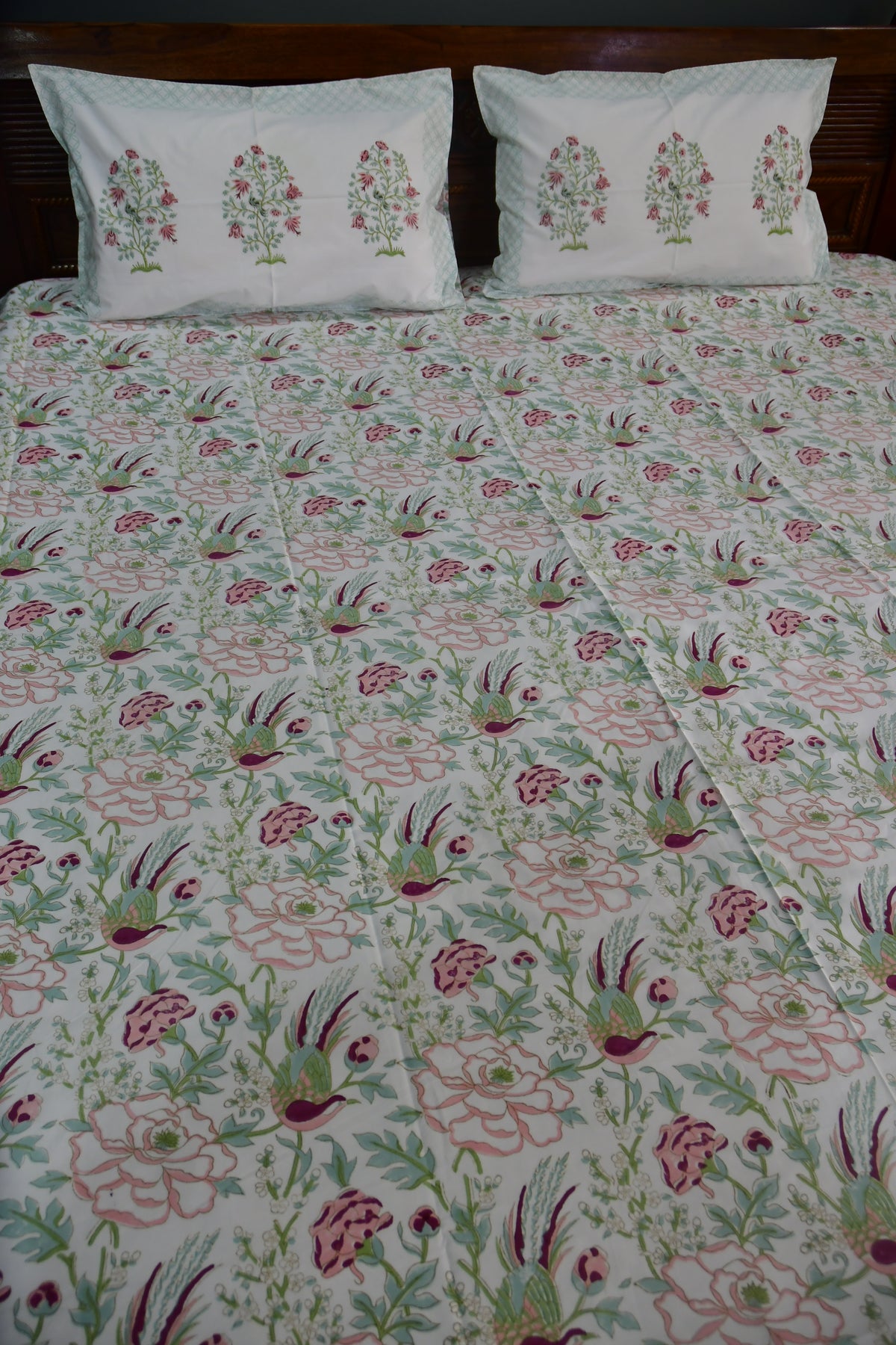 Floral n Bird Handlock Bedsheet - Premium, Cotton