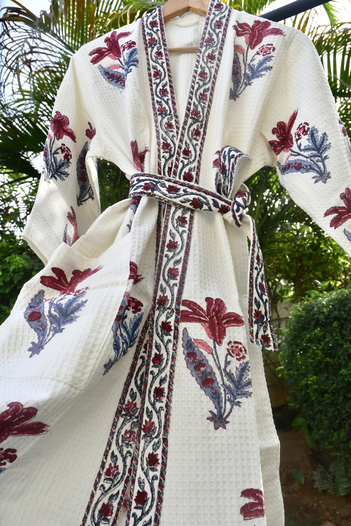 Peace Lilly waffle cotton Hand Block bathrobe