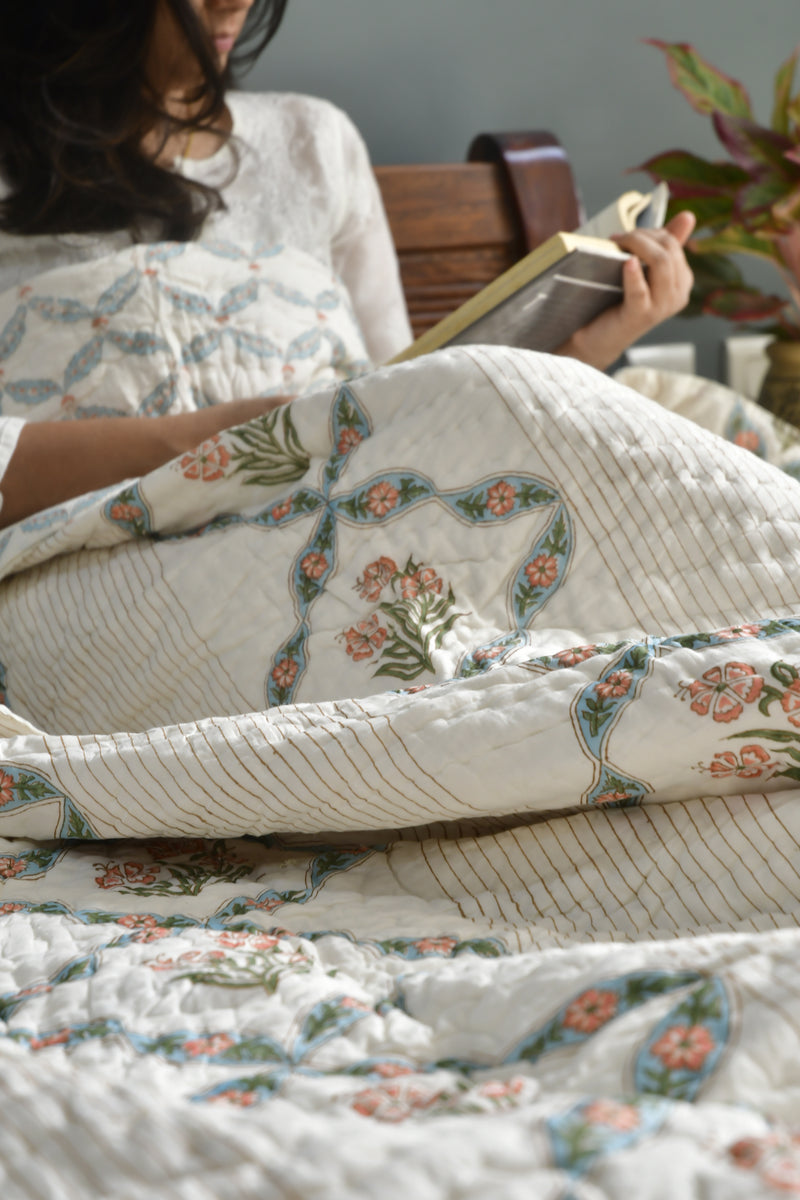 Floral Jaal Off White Quilt