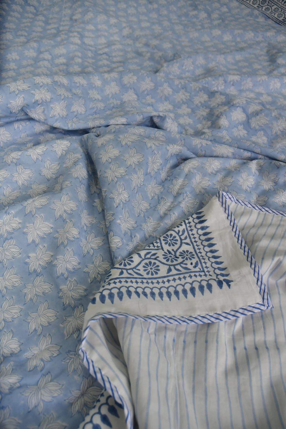 Premium Soft Blue Water Lily Dohar AC Quilt