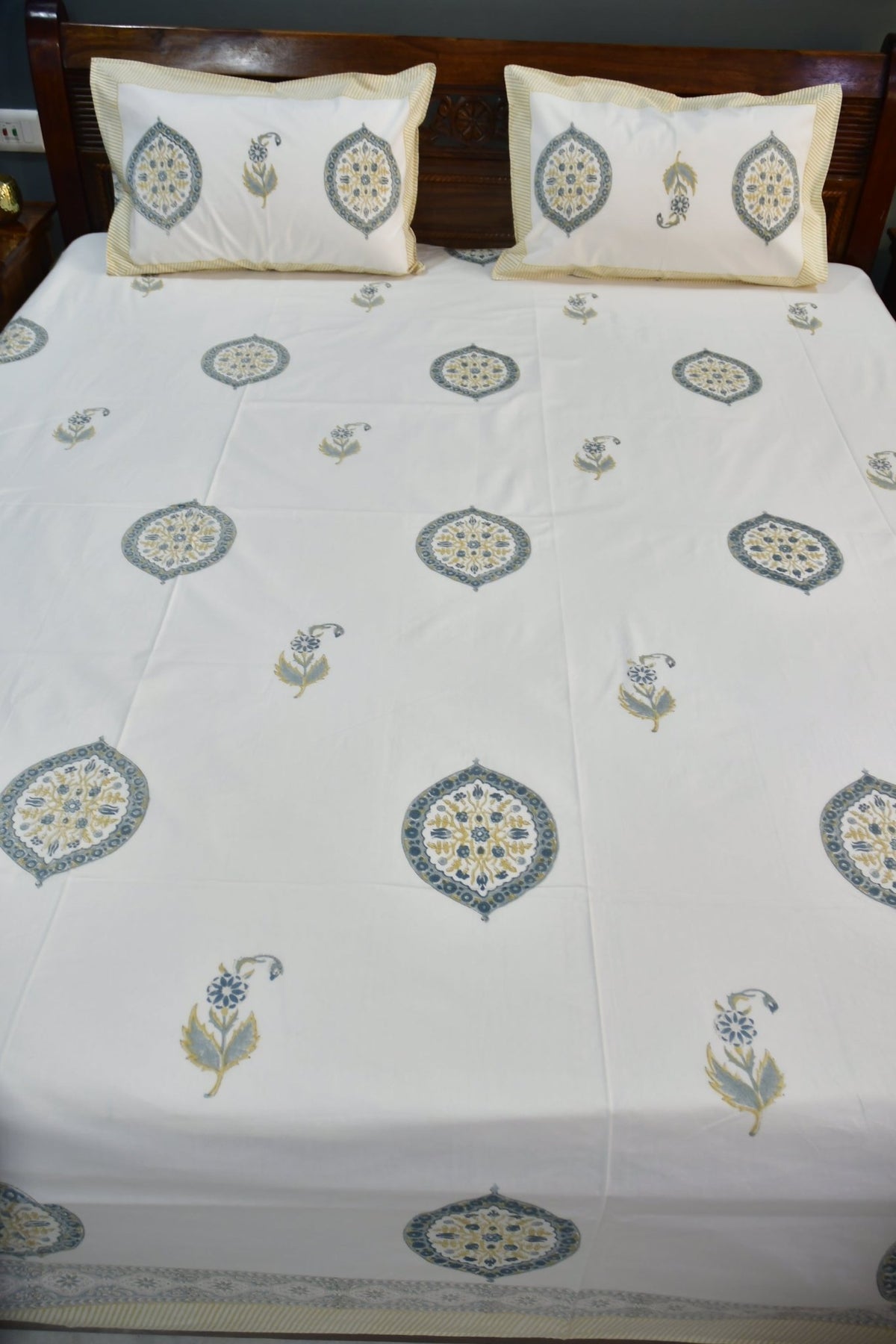 Block print bedsheet