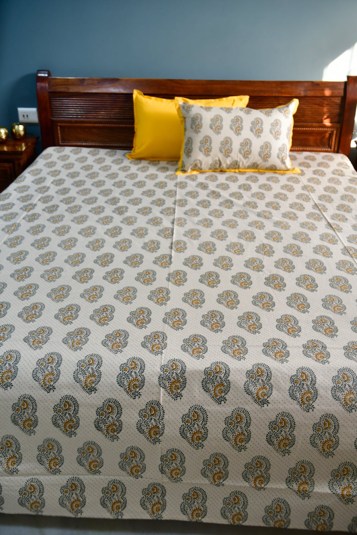 Exclusive Super King Cotton Bedsheet - Handblock