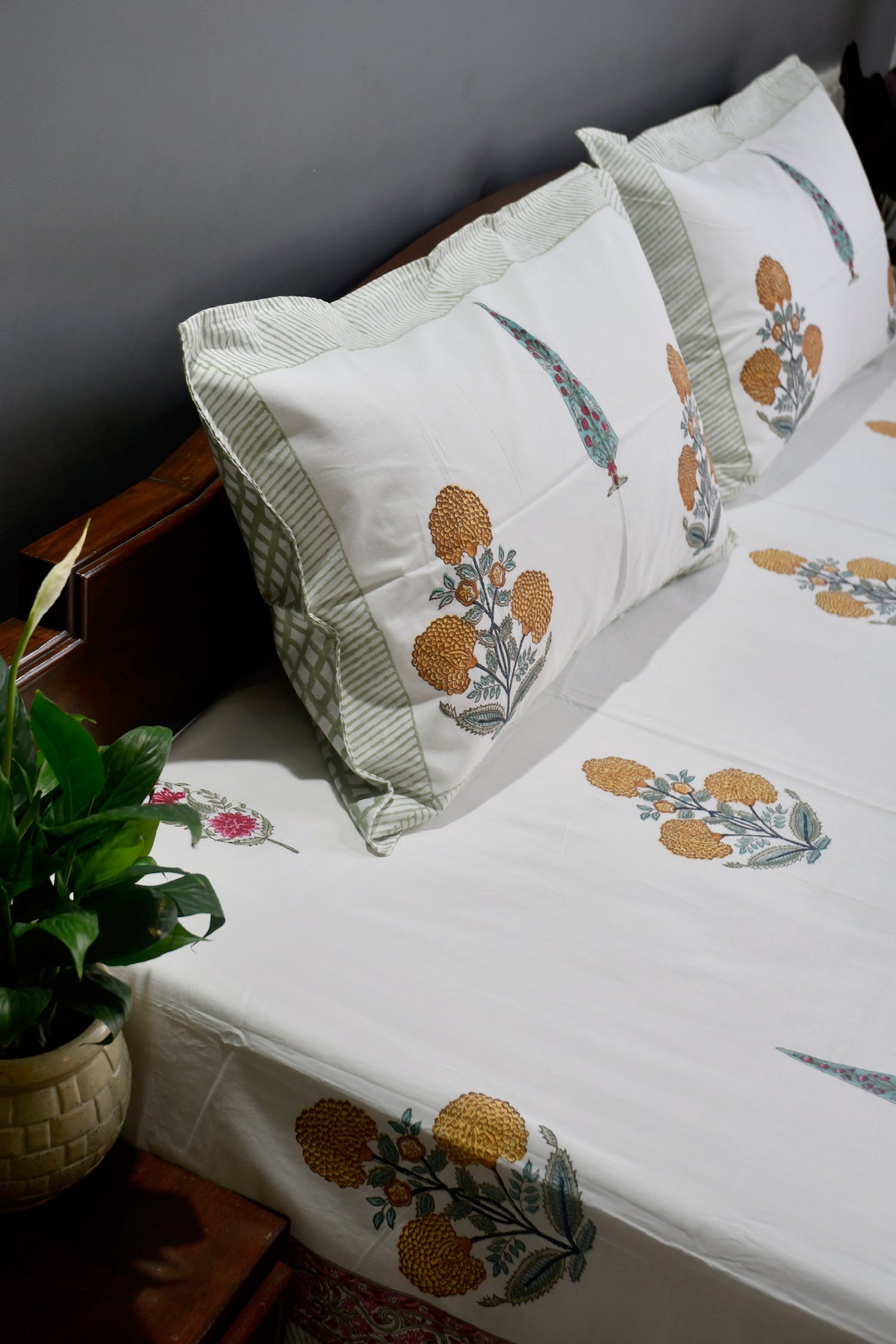 Marigold Bedsheet