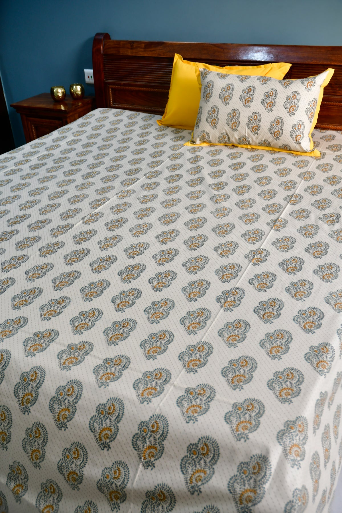 Exclusive Super King Cotton Bedsheet - Handblock, premium