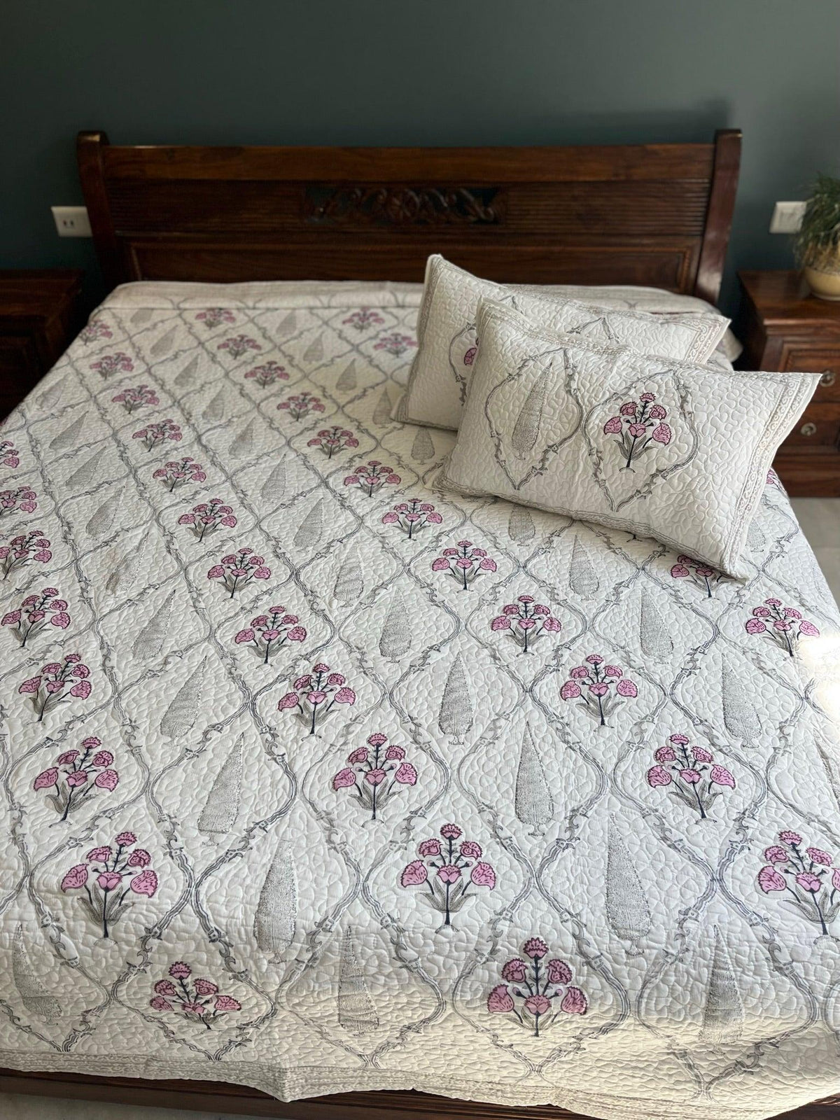 Pink And Ivory Quilted Premium, jaipuri Bedcover